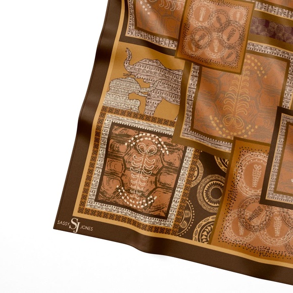 Aya Oversized Scarf by Sassy Jones - Picture 2 of 4